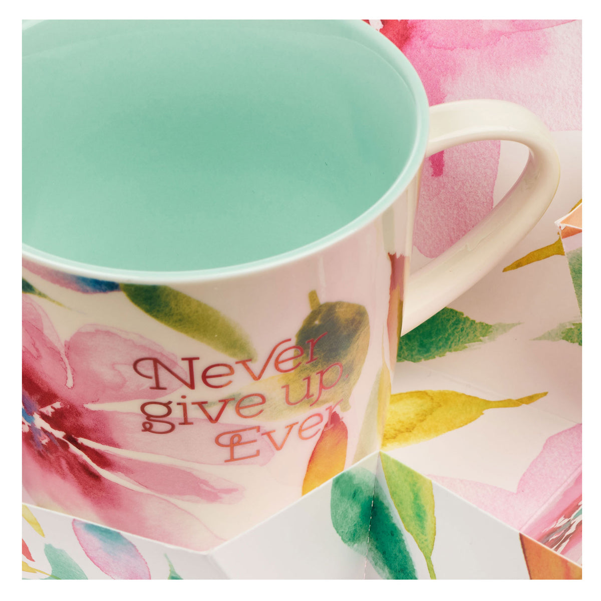 Never Give Up Ever Pink Daisies Ceramic Mug