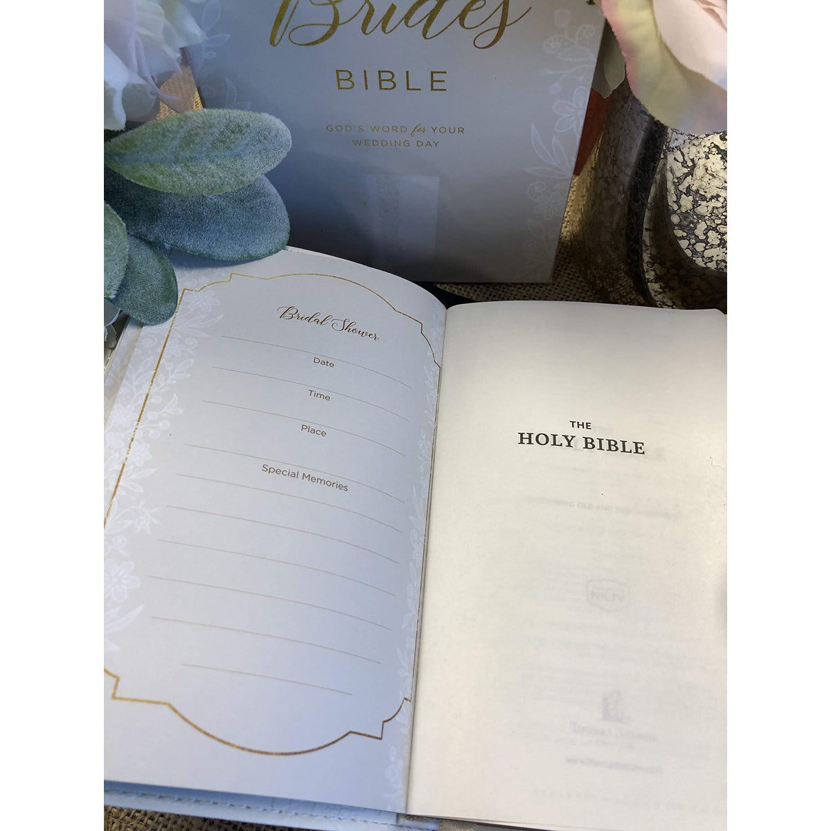 KJV Bride's Bible Red Letter Edition White (Comfort Print)(Imitation Leather)
