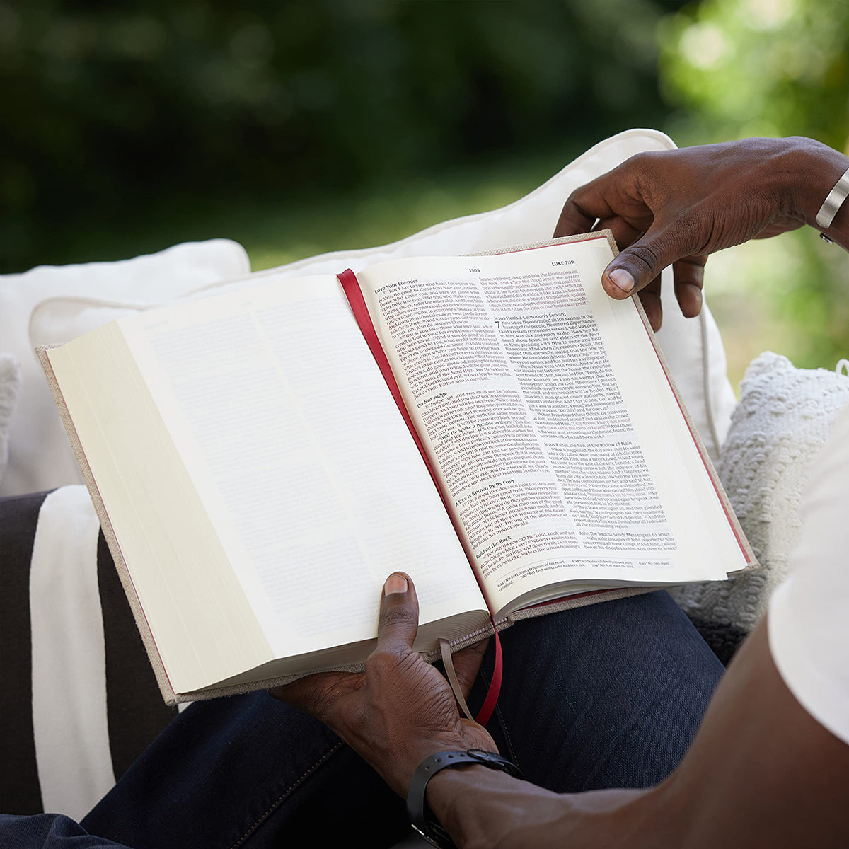 NKJV Interleaved Bible Journal Edition Red Letter (Comfort Print)(HC)