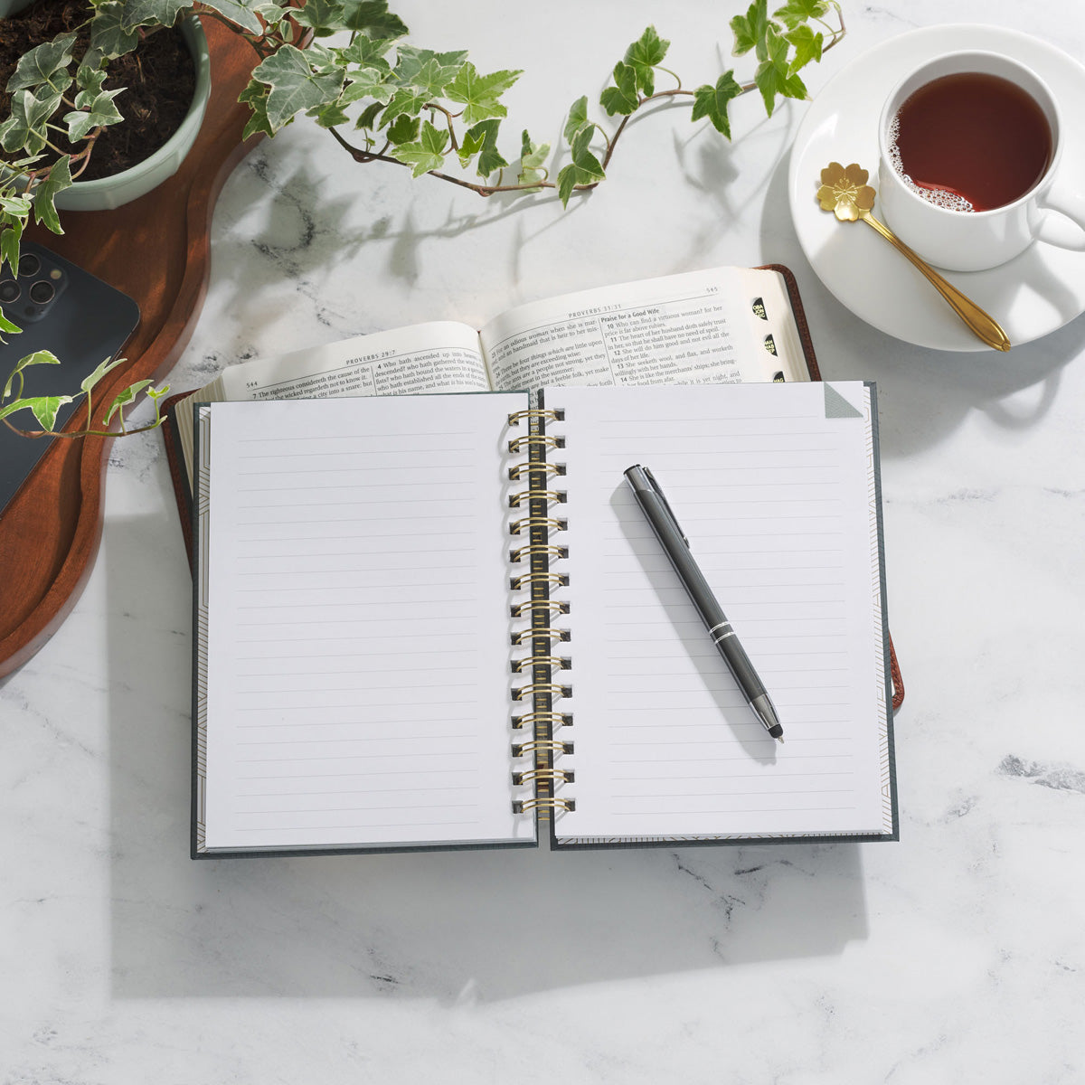 31 Prayers for My Wife: A Guided Prayer Journal for Husbands (Spiral-Bound)