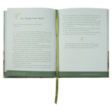 Resilient Hope: 100 Devotions For Building Endurance In An Unpredictable World (Hardcover)