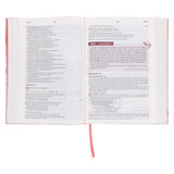 NLV Pienk Blomme Hardeband Stiltetydbybel vir Vroue